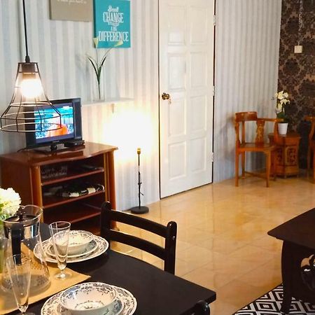 Rumah Tamu Azizah Kampong Tanjong Bayan Luaran gambar